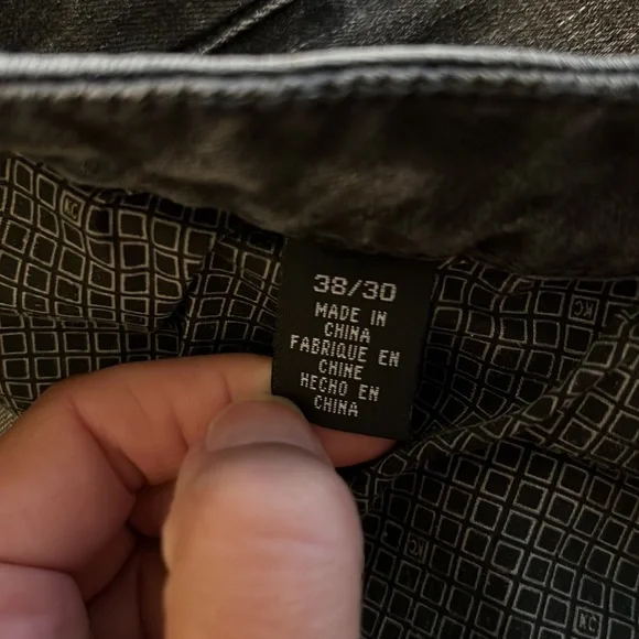 Men’s Kenneth Cole black faded jeans size 38/30 - Picture 3 of 5